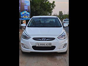 Second Hand Hyundai Verna Fluidic 1.6 CRDi SX Opt in Gandhinagar