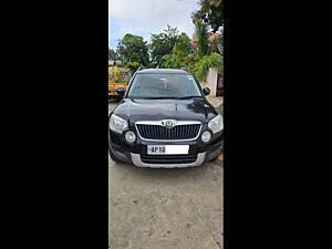 Second Hand Skoda Yeti Active 2.0 TDI CR 4x2 in Hyderabad