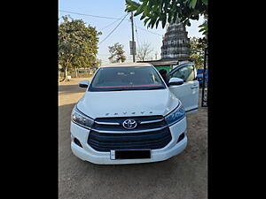 Second Hand Toyota Innova Crysta [2016-2020] 2.4 G 7 STR [2016-2017] in Raipur