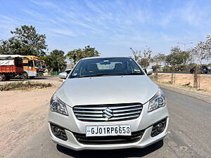 Second Hand Maruti Suzuki Ciaz VDi (O) SHVS in Ahmedabad