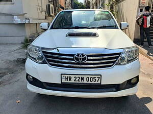 Second Hand Toyota Fortuner 3.0 4x4 MT in Faridabad