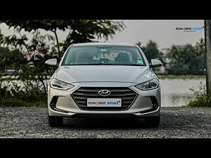 Second Hand Hyundai Elantra 2.0 SX AT in Kochi