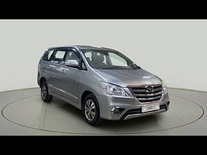 Second Hand Toyota Innova 2.5 VX 8 STR BS-III in Chandigarh