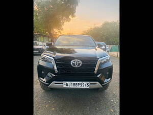 Second Hand Toyota Fortuner 2.8 4x4 AT in Ahmedabad