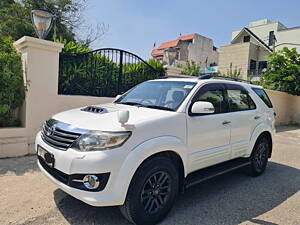 Second Hand Toyota Fortuner 4x2 AT in Jalandhar