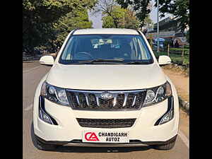 Second Hand महिंद्रा XUV500 w6 in चंडीगढ़