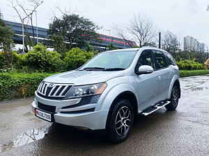 Second Hand మహీంద్రా xuv500	 w8 in ముంబై