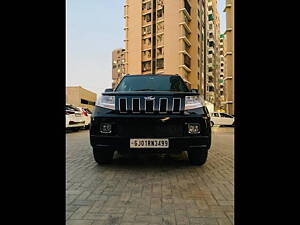 Second Hand Mahindra TUV300 T8 AMT mHAWK100 in Ahmedabad