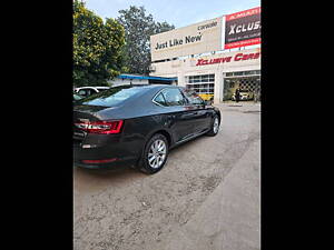 Second Hand Skoda Superb L&K TSI AT in Faridabad