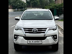 Second Hand Toyota Fortuner 2.8 4x4 AT in Delhi