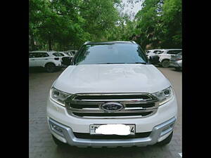 Second Hand Ford Endeavour Titanium 3.2 4x4 AT in Delhi