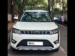 Second Hand महिंद्रा xuv300 W6 1.2 पेट्रोल एएमटी [2021] in पुणे