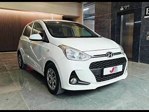 Second Hand Hyundai Grand i10 Magna U2 1.2 CRDi in Ahmedabad