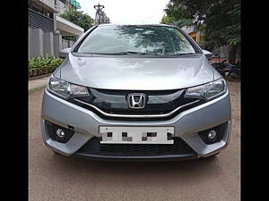 Second Hand Honda Jazz V Petrol in Nashik