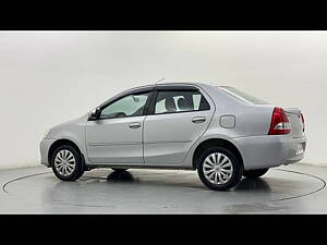 Second Hand Toyota Etios V in Delhi