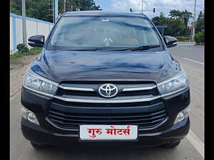 Second Hand Toyota Innova Crysta 2.4 G 8 STR [2016-2017] in Pune