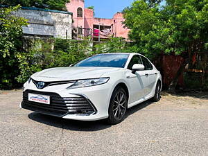 Second Hand Toyota Camry Hybrid in Delhi