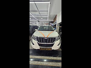 Second Hand Mahindra XUV500 W11 in Varanasi