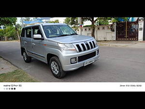 Second Hand Mahindra TUV300 T4 Plus in Lucknow