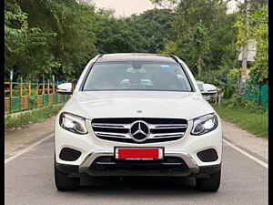 Second Hand मर्सिडीज़ बेंज़ GLC 300 प्रोग्रेसिव in दिल्ली