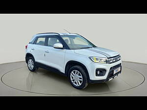 Second Hand Maruti Suzuki Vitara Brezza VXi in Surat