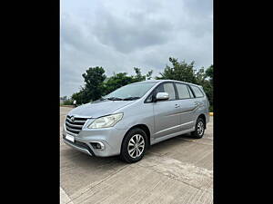 Second Hand Toyota Innova 2.5 ZX BS III 7 STR in Kolhapur