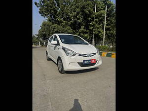 Second Hand Hyundai Eon Sportz in Noida