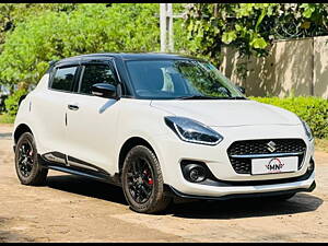 Second Hand Maruti Suzuki Swift ZXi AMT in Ahmedabad