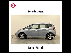 Second Hand Honda Jazz Base Old in Pune