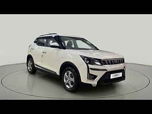 Second Hand महिंद्रा xuv300 w6 1.2 पेट्रोल in चंडीगढ़