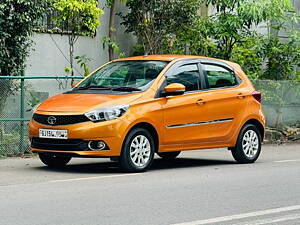 Second Hand Tata Tiago Revotron XZA in Surat