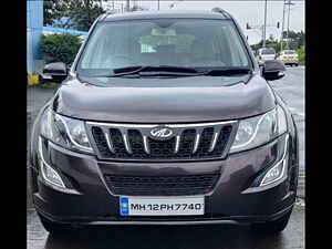 Second Hand महिंद्रा XUV500 w10 1.99 in पुणे