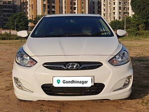 Second Hand Hyundai Verna Fluidic 1.6 CRDi in Gandhinagar