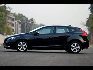 Second Hand Volvo V40 Cross Country D3 in Kochi