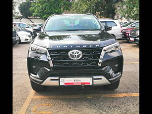 Second Hand Toyota Fortuner 4X2 AT 2.8 Diesel in Mumbai