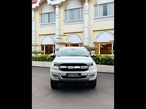 Second Hand Ford Endeavour Titanium 3.2 4x4 AT in Nashik