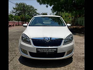 Second Hand Skoda Rapid 1.5 TDI CR Ambition Plus in Indore