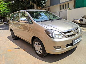 Second Hand Toyota Innova 2.5 G 8 STR BS-III in Bangalore