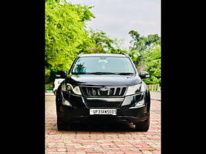 Second Hand Mahindra XUV500 W6 in Lucknow