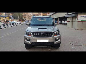 Second Hand Mahindra Scorpio S10 in Delhi