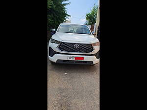 Second Hand Toyota Innova Hycross VX Hybrid 8 STR in Lucknow