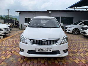 Second Hand Toyota Innova 2.5 G BS IV 8 STR in Guwahati