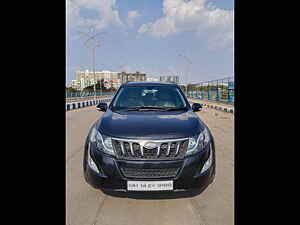 Second Hand महिंद्रा XUV500 w10 in पुणे