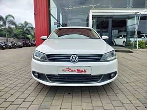 Second Hand Volkswagen Jetta Highline TDI AT in Nashik