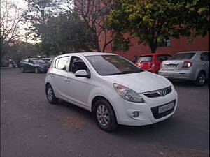 Second Hand Hyundai i20 Asta 1.4 CRDI with AVN 6 Speed in Chandigarh