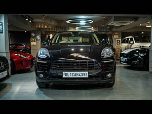 Second Hand Porsche Macan Turbo in Delhi