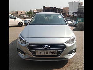 Second Hand Hyundai Verna SX 1.6 CRDi in Dehradun