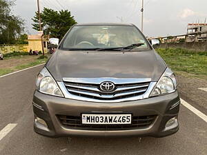 Second Hand Toyota Innova 2.5 G4 8 STR in Nagpur
