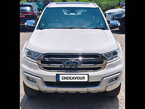 Second Hand Ford Endeavour Titanium 3.2 4x4 AT in Jalgaon