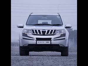 Second Hand Mahindra XUV500 W6 in Karnal